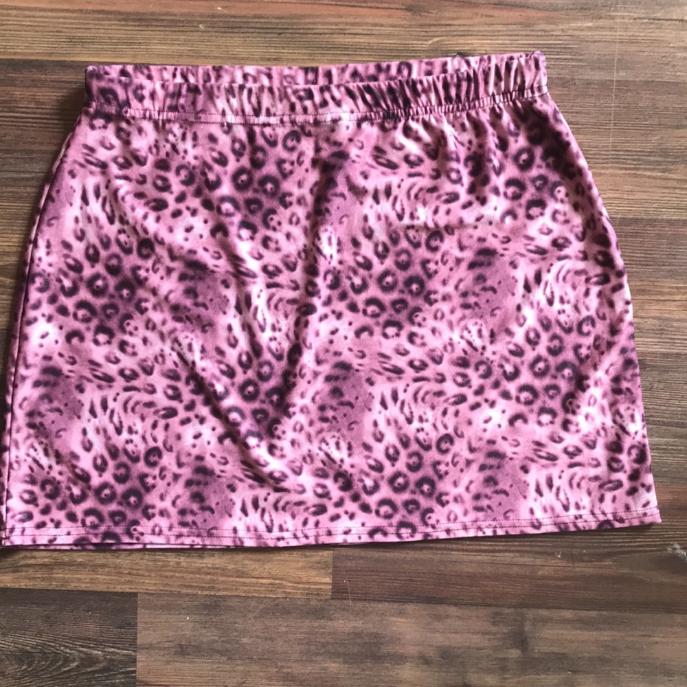 2 mini skirts - Picture 2 of 4